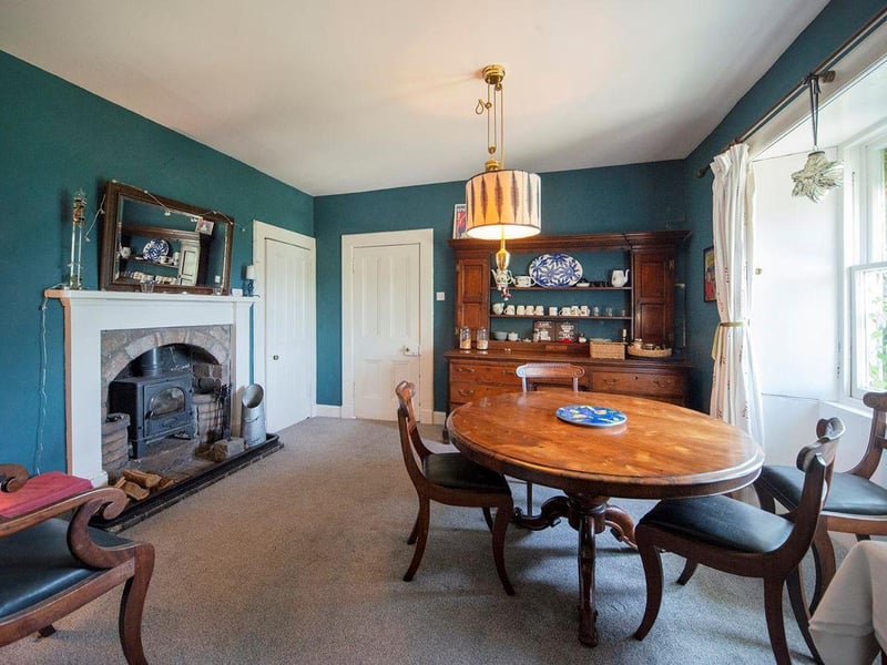 Dining room.