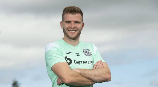 Chris Cadden has signed a new deal with Hibs