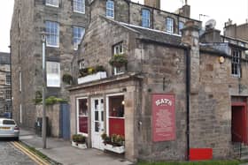 Kay’s Bar in Edinburgh’s New Town has been awarded the local CAMRA (Campaign for Real Ale) Branch’s 2022 Real Ale Quality Award.