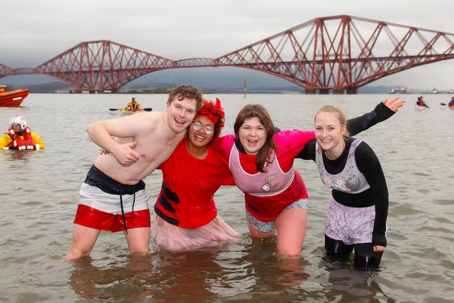 Loony Dook action from 2018