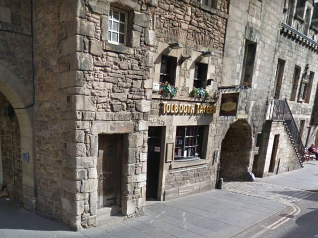 This Royal Mile building dates back to 1591, when it was built to be the place where travellers entering the city would have paid tolls - hence the pub's name. The ground floor of the building became The Tolbooth Tavern in 1820.