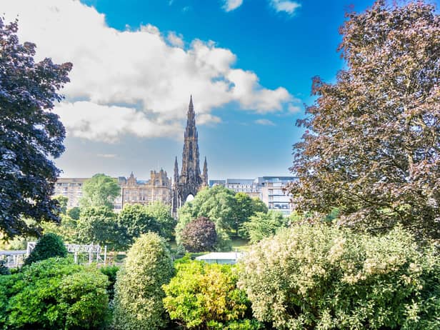 In the ten years to 2021, Edinburgh’s population grew by 10.2 per cent from an estimated 477,940 to an estimated 526,470.
In the same time period Scotland's population grew by just 3.4 per cent.  Edinburgh’s population shows growth in each age group, while in contrast, Scotland's child population fell slightly and the working age population remained stable. Both Edinburgh and Scotland saw large increases in the older population.