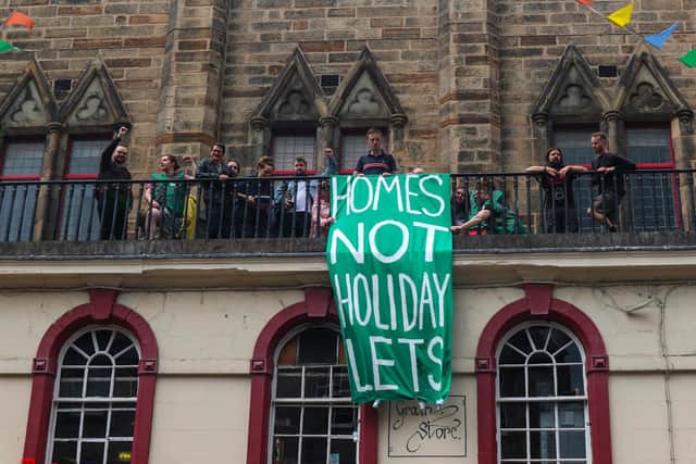Edinburgh residents gathered in the city centre to demand action on ‘irresponsible’ short term lets (STLs) in the Capital.