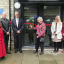 Cllr Margot Russell, Peter Smith, Cllr Stuart Mckenzie, Edit Smith, Cllr Kelly Parry and David’s daughter Ilona.