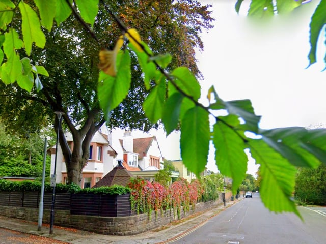Wester Coates Gardens is a leafy crescent full of detached houses, found between Murrayfield and Haymarket. The average property price will set you back £1,327,000