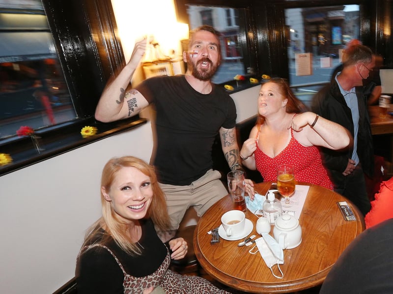 Fans watch England v Ukraine in the quarter finals of Euro 2020, in The Kings pub, Albert Rd, Southsea. Picture: Chris Moorhouse (jpns 030721-29)