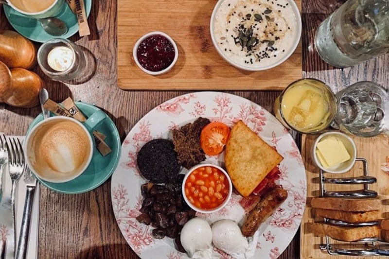 Found in Bruntsfield Place, Montpeliers serves brunch scran like The Full Monty - Chargrilled chicken, Christies pork sausages, Ayrshire bacon, eggs, potato scone, Scottish minute steak, Heatherfield haggis, black pudding, tomato - as well as pancakes, breakfast butties and more.