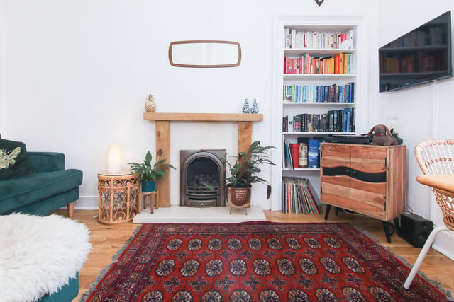 The charming one bedroom flat is on the market in Portobello for £170,000.