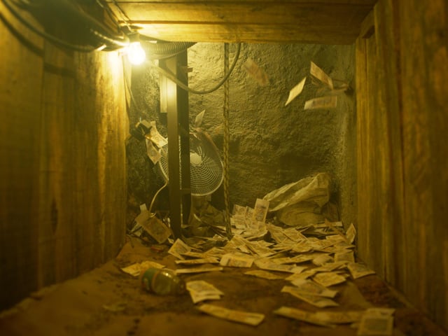 The Great Robbery of Brazil's Central Bank follows a gang of thieves who tunnel into a Fortaleza, Brazil, bank vault and steal over 160 million reais. This docuseries explores that spectacular 2005 heist.