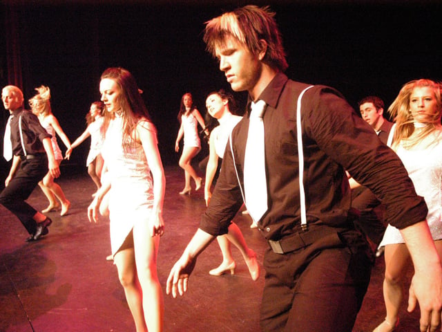 Cast members from the Midlands Academy of Dance and Drama in 2006