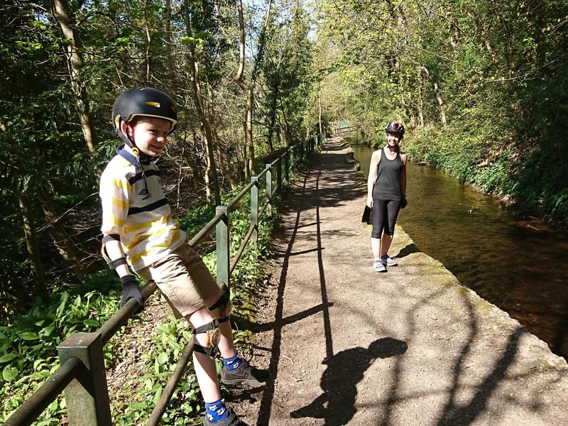 A steep-sided gorge and wildlife refuge on the Water of Leith, Colinton Dell extends from Colinton Parish Church towards Slateford along the Water of Leith Walkway and has an area of 25 acres. Spots of interest include the ruins of Redhall Mill and Kate's Mill, as well as the old train station and Colinton Tunnel - which has been brought to life thanks to community artworks.