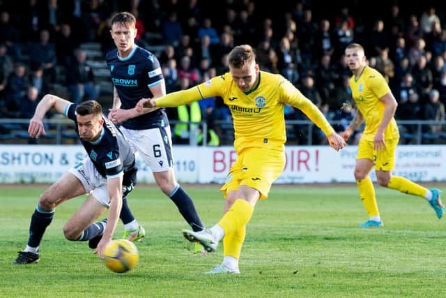 James Scott goes close in the first half of Hibs' defeat at Dundee. Picture: SNS