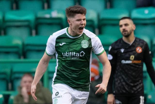 Kevin Nisbet has urged the Hibs fans to get behind the team