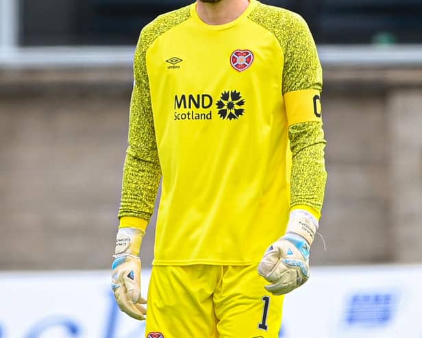 Craig Gordon kept a clean sheet for the eighth consecutive Hearts match. (Photo by Paul Devlin / SNS Group)