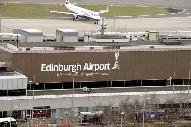 A slightly uneven patch repair on Edinburgh Airport's runway caused a jet to lose its autopilot mid-air.
