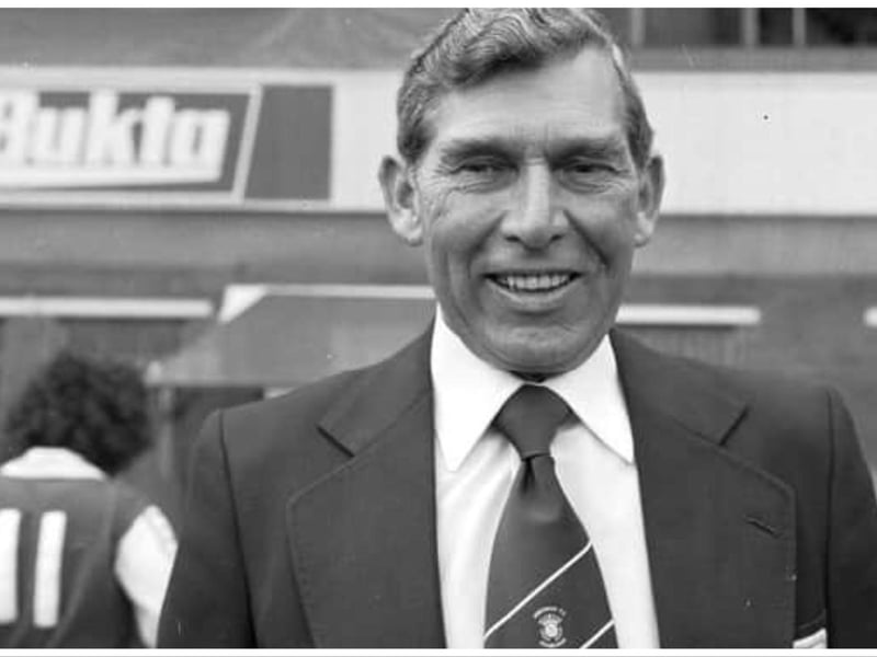 Period as Hibs manager: 1971-1980. Win ratio: 48.24%. 219 wins from 454 games. Having been one of Hibs' legendary Famous Five forward line, along with Gordon Smith, Bobby Johnstone, Lawrie Reilly, and Willie Ormond, Eddie Turbull became the club's manager in 1971, having previously managed Aberdeen, where he won the 1969–70 Scottish Cup. Back at Hibs, he won 1972–73 Scottish League Cup. He also managed their 7–0 win over their Edinburgh rivals Hearts on 1 January 1973.