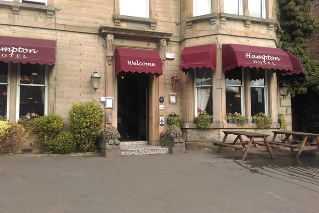 Hampton Hotel on Corstorphine Road has a restaurant and bar inside, which is a great place to enjoy a meal and a pint. The hotel has a 4.3 Google rating.