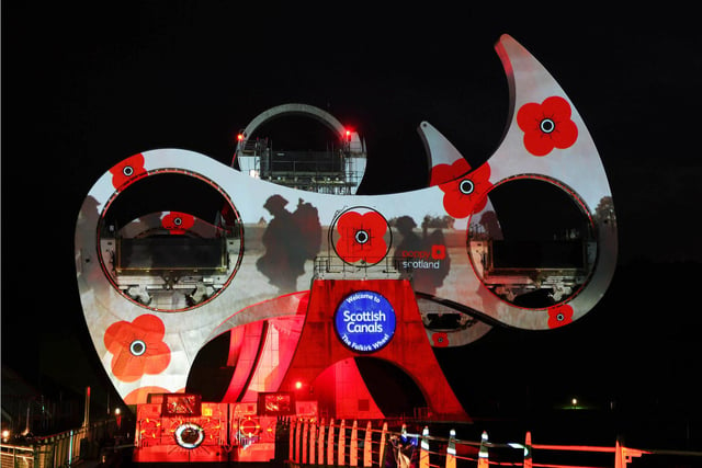 Tapestry Events with Scottish Canals mark Armistice Day 2020 with a light display to remember our fallen war heroes.
