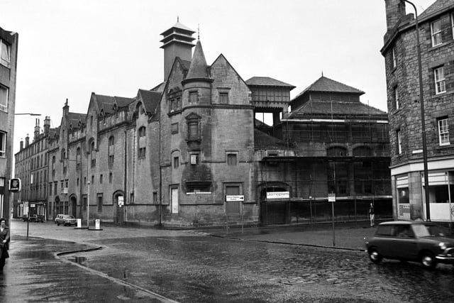 The old St Leonards brewery at the corner of East Crosscauseway and the Pleasance in October 1975.