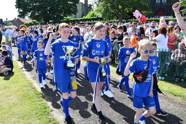 A big cheer for Bo'ness Community FC with their trophies won this season