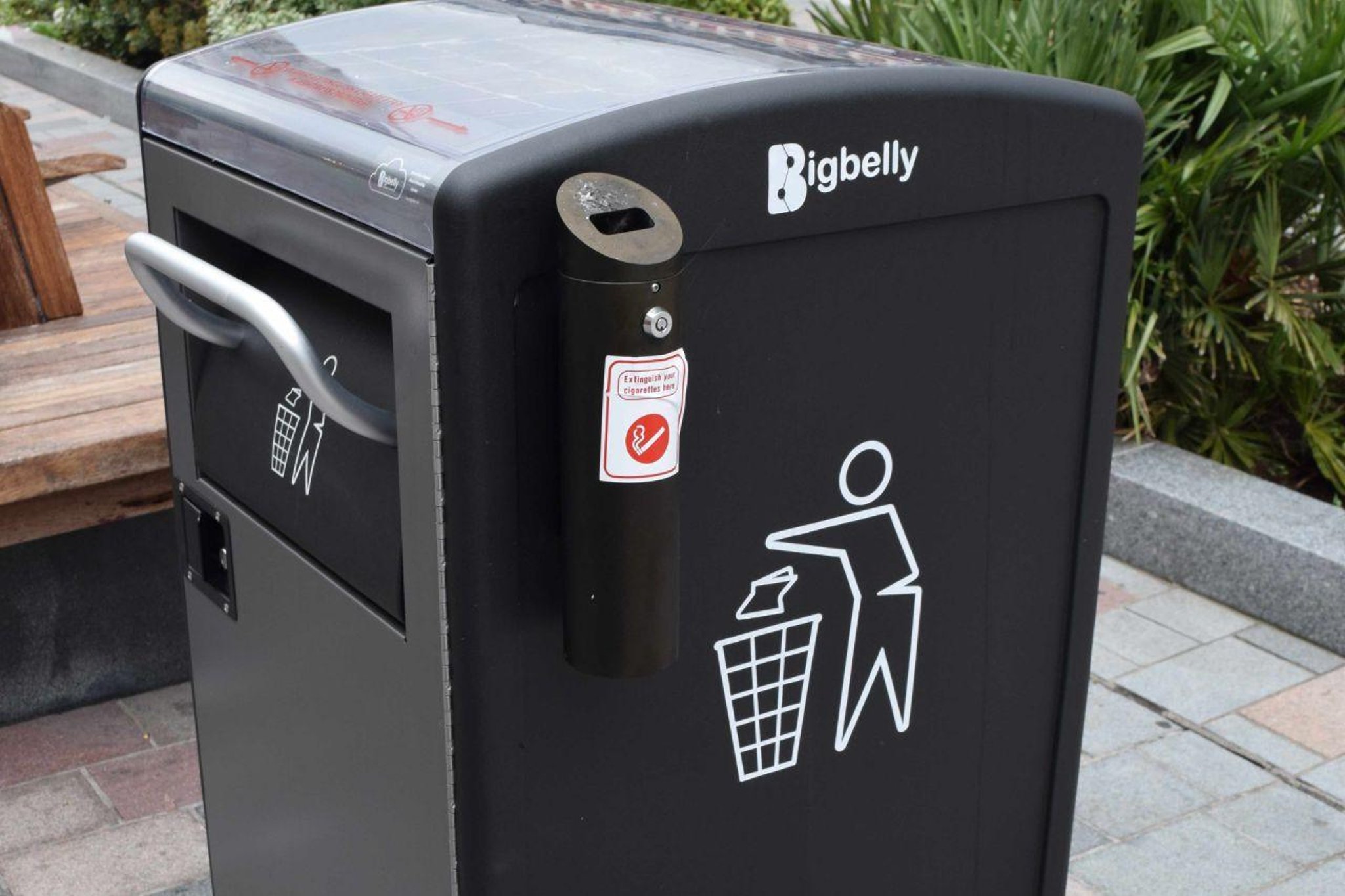 Bigbelly bins will gobble up rubbish in Linlithgow