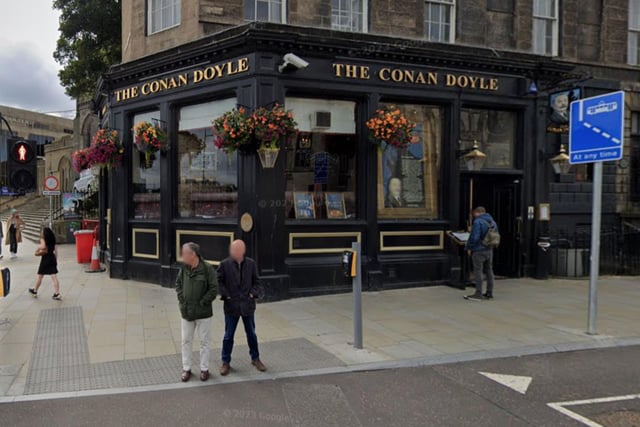 The Conan Doyle at the corner of Picardy Place serve ‘an exquisite selection of perfectly-poured, ever-changing Cask Ales’ alongside a tempting pub food menu. The pub takes its name from the great Edinburgh author, Sir Arthur Conan Doyle, who was born close to the area 1859.