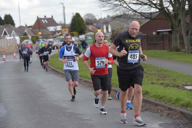 Runners take part in the Dronfield 10k