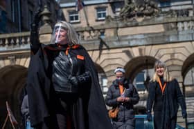 Mercat Tours are back in business following a lengthy break during lockdown. The tour, led by Fred (Frederica) welcomed locals back to hear stories of the historic streets of Edinburgh