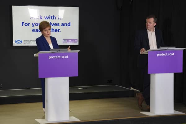 The National Clinical Director Jason Leitch has been criticised for defending Nicola Sturgeon after she was pictured in a barber shop without a face mask.