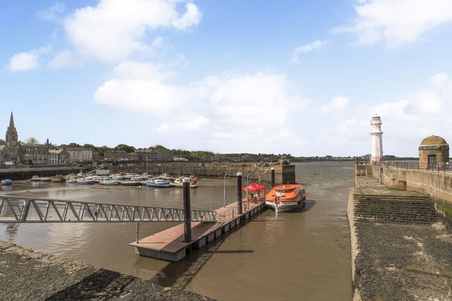 This property also benefits from a sought-after location in Newhaven, set close to the historic harbour.