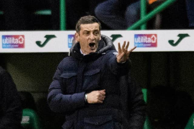 Jack Ross shouts instructions during Hibs' 1-1 draw with Motherwell