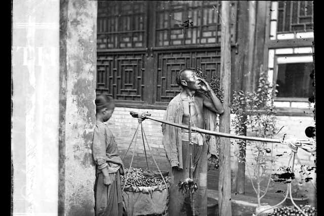 In imperial Beijing, shop-owners and travelling salesmen were mainly Chinese or Muslims, with ‘shops’ carried on their shoulders and their owners walking from street to street whilst calling out to advertise their wares.