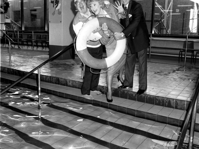 Comedian Frank Carson and actors Wendy Craig & Frank Finlay helped launch the Swimfit 90 camapign (to raise money for SPARKS charity) at the Commonwealth pool in Edinburgh, February 1990.