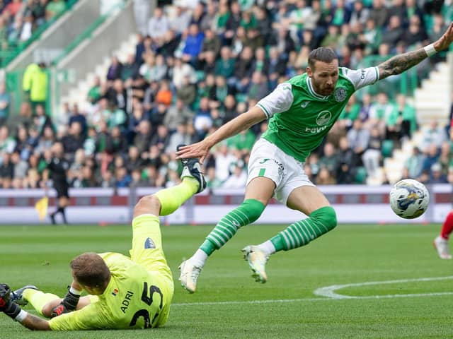 Martin Boyle takes the ball past Inter goalkeeper Adria Munoz to put Hibs 1-0 up at Easter Road. Picture: SNS