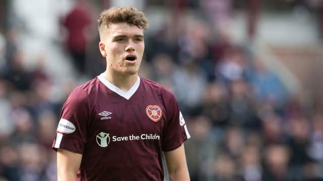 Hearts forward Euan Henderson has signed a new two-year contract.