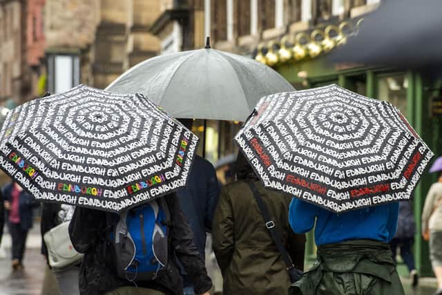 Edinburgh weather: Traffic warnings issues as heavy rain expected throughout Monday morning