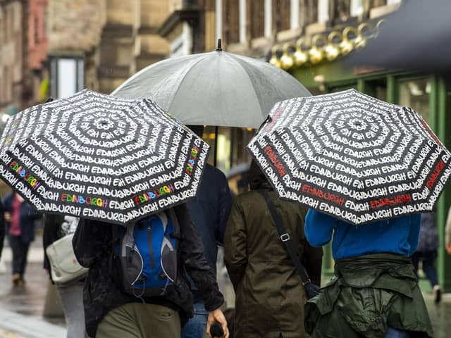 Edinburgh weather: Traffic warnings issues as heavy rain expected throughout Monday morning