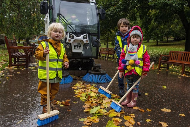 Turner Prize nominated artist Andrea Büttner hosted a mini parade for children in October, 2020 in Princes Street Gardens to honour the City’s Street Cleaning Services. The artwork is inspired by the artist’s 3-year old son David, who loves street sweeping vehicles and wanted to invite young people to share his joy.