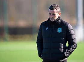 Hibs manager Jack Ross oversees a training session as the Easter Road club prepare to welcome Motherwell. Photo by Paul Devlin / SNS Group