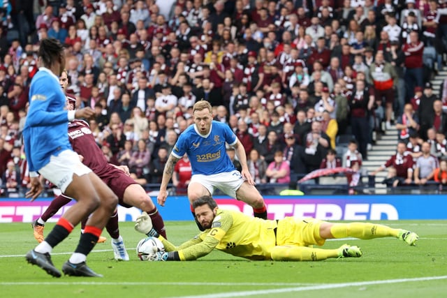 Hearts goalkeeper Craig Gordon in action (centre) during the Scottish Cup final at Hampden Park, Glasgow.
