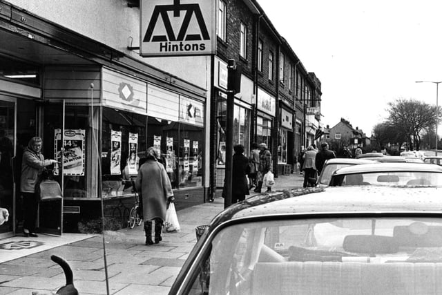 Hintons at The Nook in April 1983. Did you shop there?