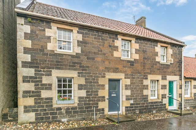 56 Main Street forms part of a charming period terrace, located in the desirable village of Ratho, west of Edinburgh city centre.