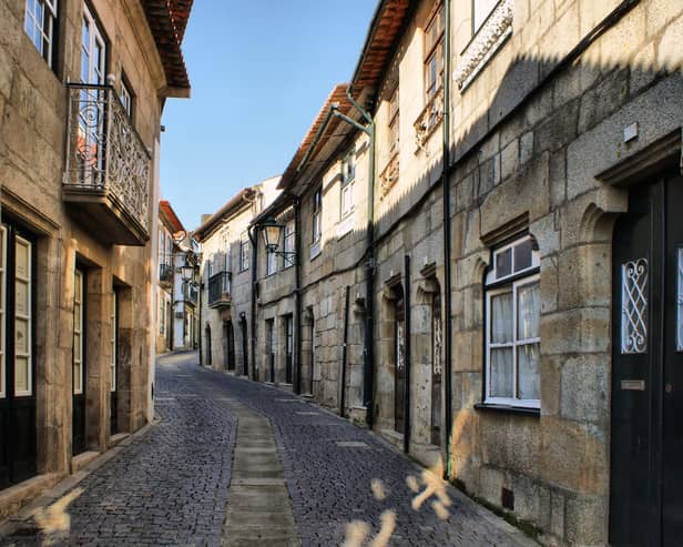 The narrow streets of Vila do Conde.
