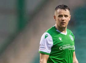 Marc McNulty has joined Dundee United on a season-long loan deal