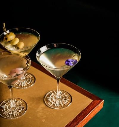 Credited with creating the ‘Coldest Martini in the World’ (Punch), Hawksmoor’s Martini section is dedicated to honouring the king of the cocktail, each one chilled to a bracing -12c. The Pink Gibson is a tantalising mix of sweet and savoury, with Boatyard Vodka, Audemus Umami Gin, Aperitivo Co. Dry Vermouth and pink pickled onion whilst The Ultimate Gin Martini, made with Hepple gin, Aperitivo Co. Dry Vermouth and Filicudi lemon oil, is bright and punchy,