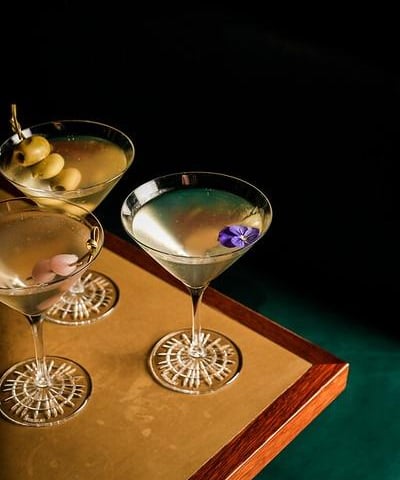 Credited with creating the ‘Coldest Martini in the World’ (Punch), Hawksmoor’s Martini section is dedicated to honouring the king of the cocktail, each one chilled to a bracing -12c. The Pink Gibson is a tantalising mix of sweet and savoury, with Boatyard Vodka, Audemus Umami Gin, Aperitivo Co. Dry Vermouth and pink pickled onion whilst The Ultimate Gin Martini, made with Hepple gin, Aperitivo Co. Dry Vermouth and Filicudi lemon oil, is bright and punchy,