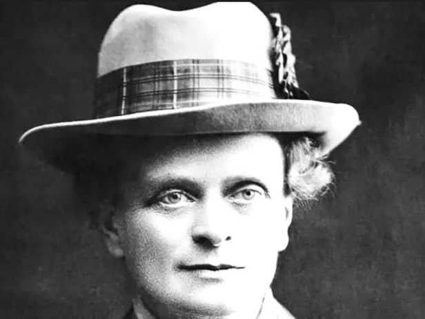 Scottish doctor and suffragist Dr Elsie Inglis will be celebrated with a statue in her hometown of Edinburgh.