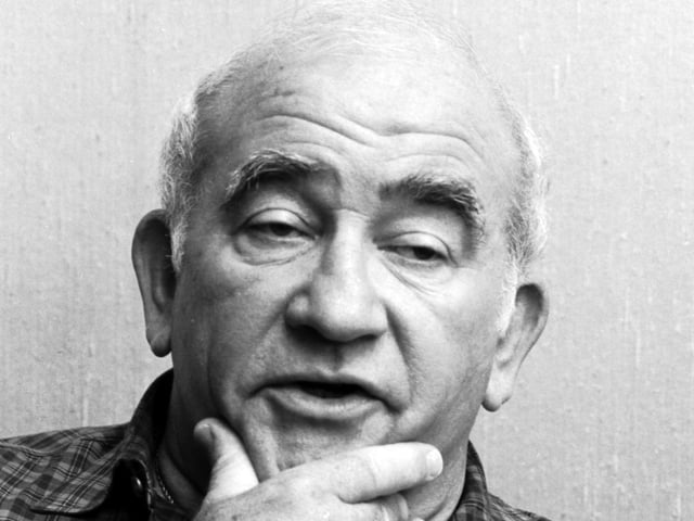 Ed Asner, American actor and political activist, who came to Edinburgh for the Edinburgh Festival in August 1985.