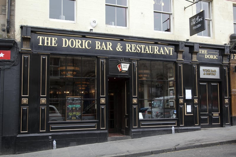The Doric Bar can be found in Edinburgh's Market Street and was stood on the same site since it was built in the 17th century. It is known as Edinburgh's oldest gastro-pub after it was adapted in the 18th century.