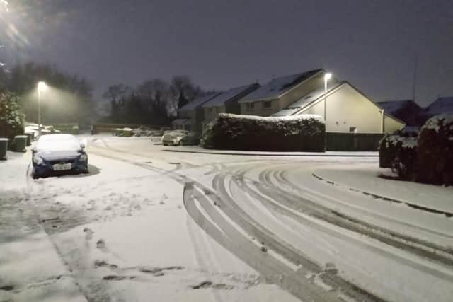 Overnight snowfall has caused widespread public transport disruption across Edinburgh this morning.